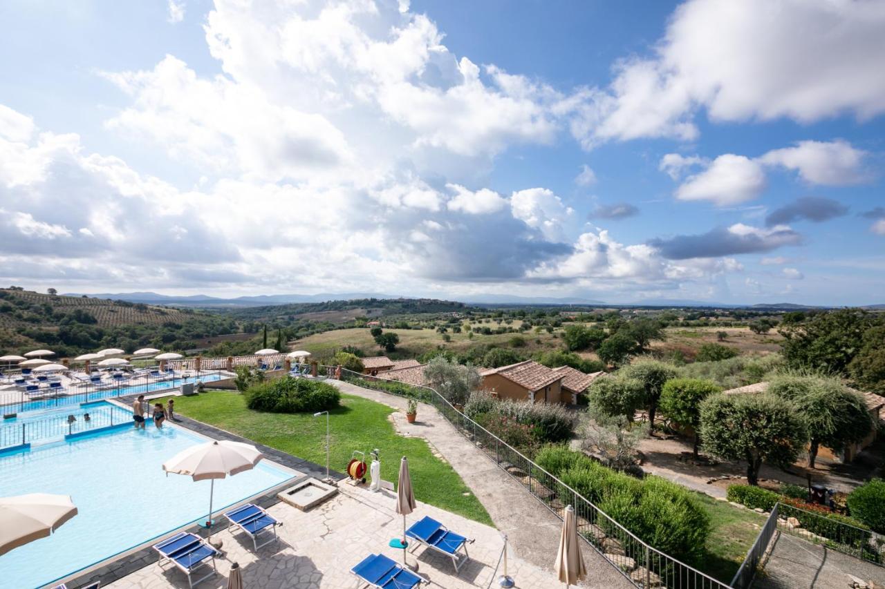 מליאנו אין טוסקנה Borgo Magliano Resort מראה חיצוני תמונה