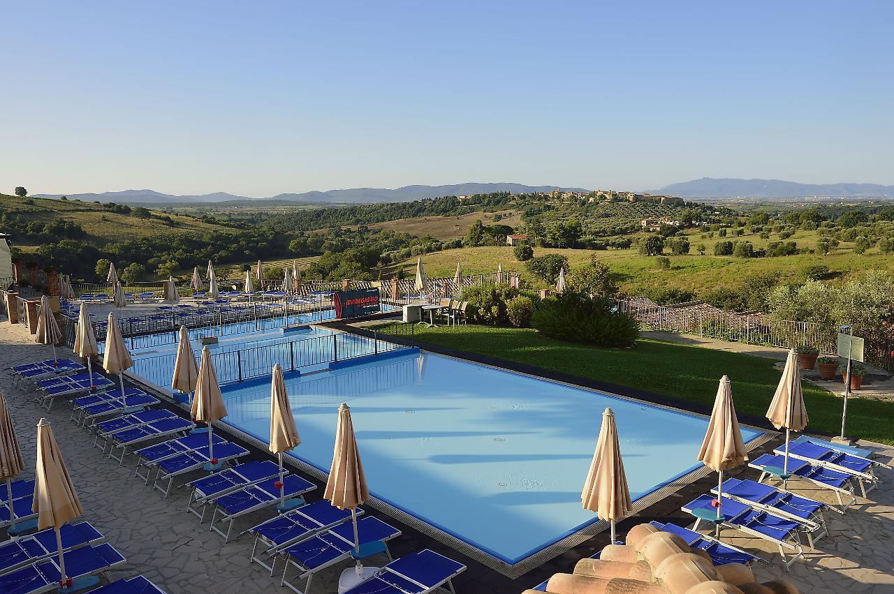 מליאנו אין טוסקנה Borgo Magliano Resort מראה חיצוני תמונה