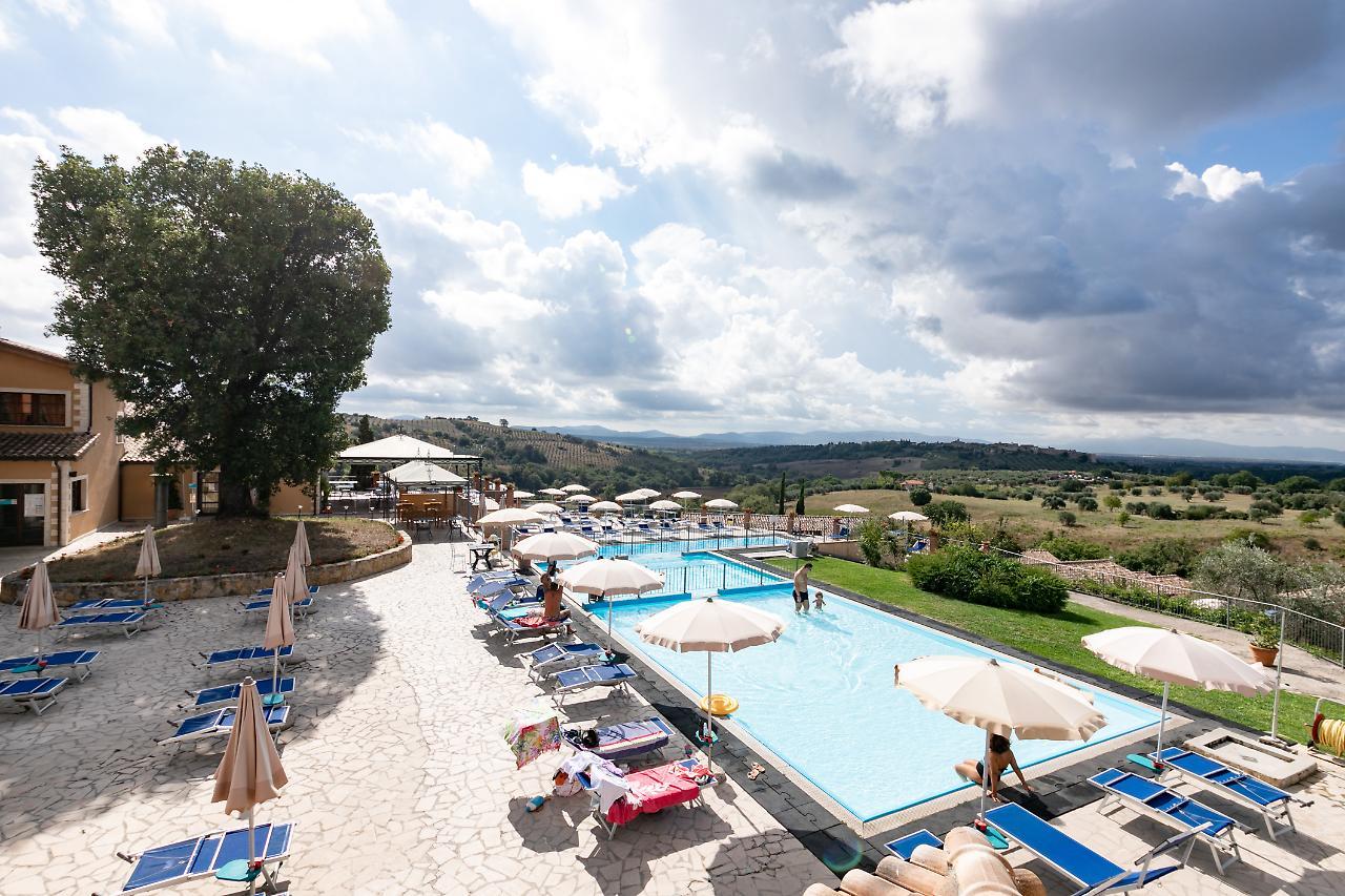 מליאנו אין טוסקנה Borgo Magliano Resort מראה חיצוני תמונה