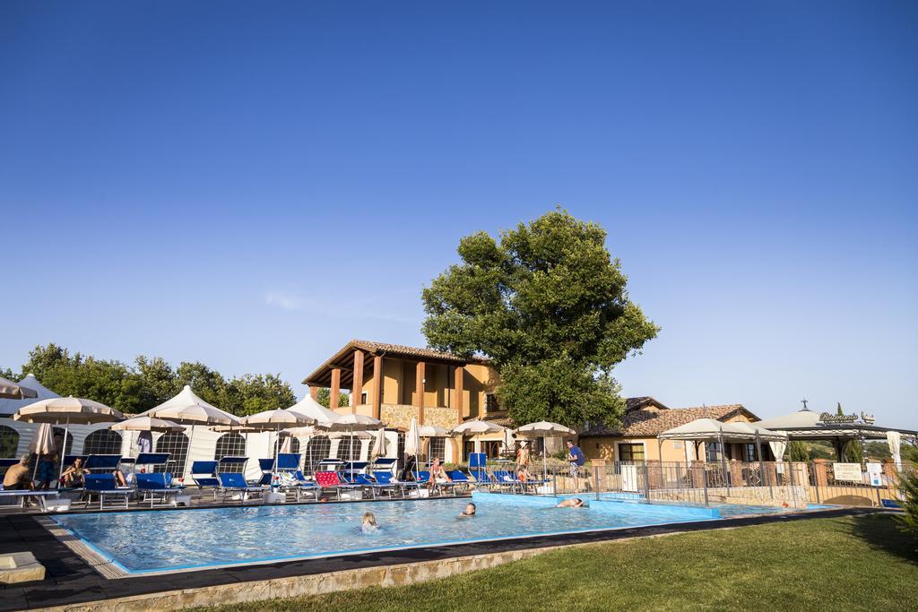 מליאנו אין טוסקנה Borgo Magliano Resort מראה חיצוני תמונה
